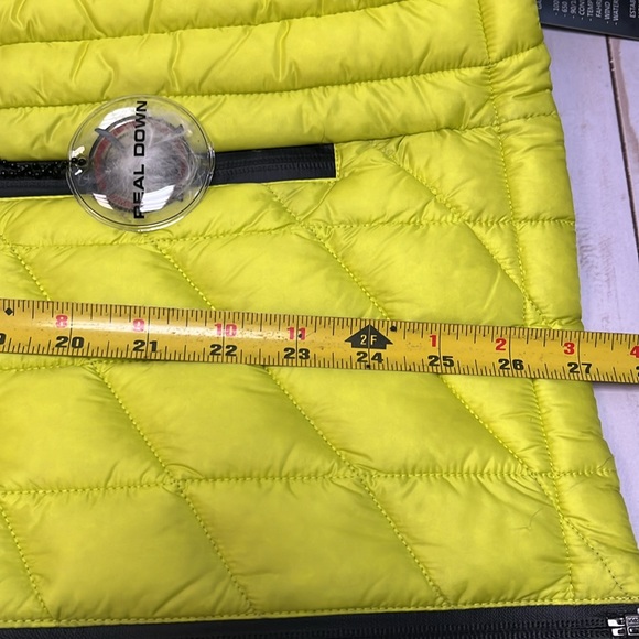 Halifax Traders puffer jacket. Down & feather filled. Packable. Size XLarge. NWT - Picture 15 of 15